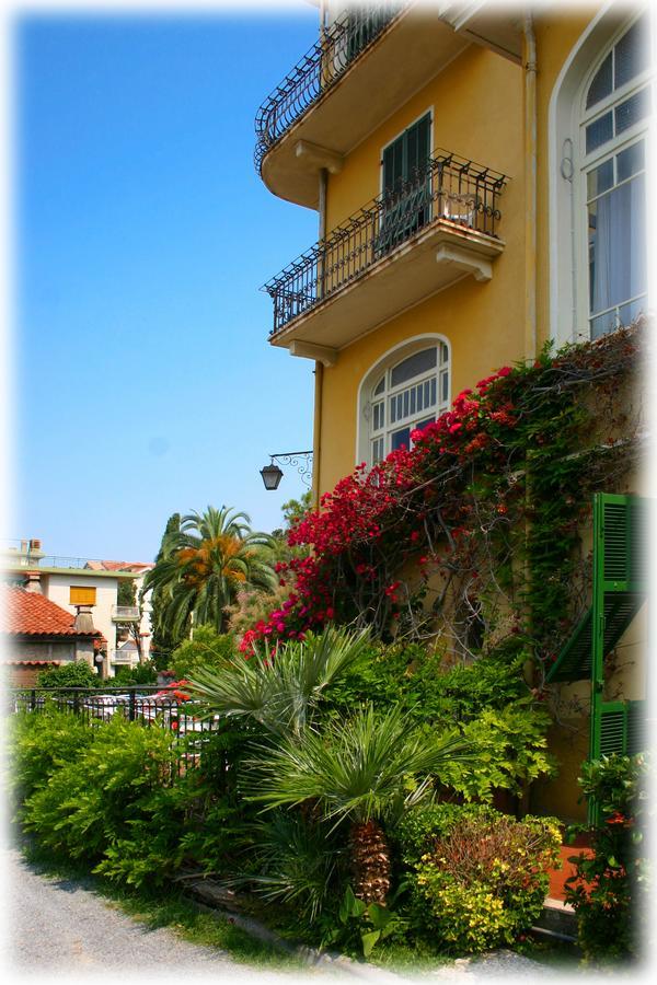 Hotel Aurora Bordighera Exteriör bild